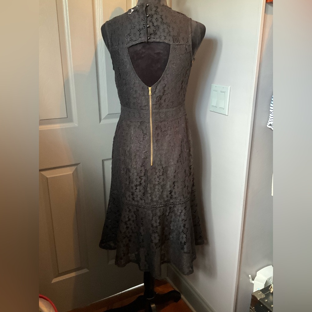 Nanette LePore size 4 black full lined lace dress - Picture 3 of 3